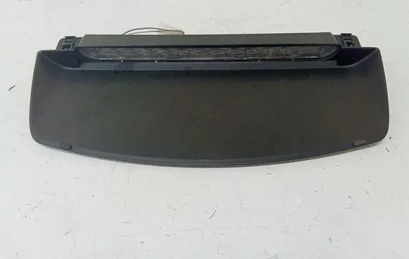 Nissan Primera Third/center stoplight 270282