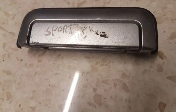 Mitsubishi Pajero Sport I Front door exterior handle MR313807 MR313839