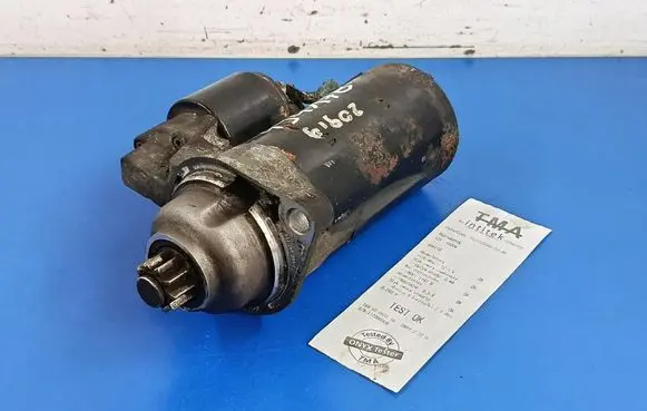 Volkswagen Polo Starter motor 02A911023R