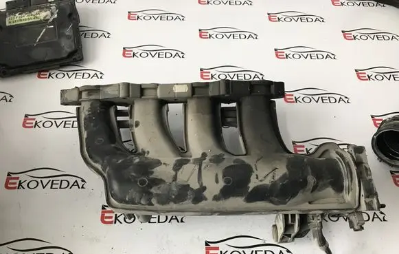 Mercedes-Benz C W204 Intake manifold A2711400601