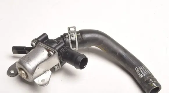 Volvo S90, V90 Water pump 32222659