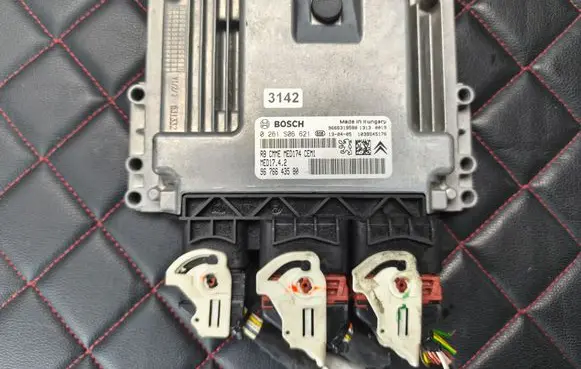 Peugeot 308 Engine control unit/module 0261S06621 9676643580 9666319580
