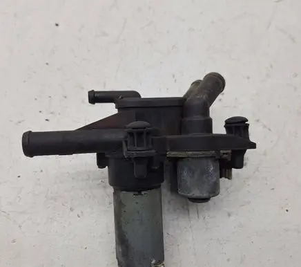 Mercedes-Benz E W124 Coolant heater control valve 0392020035
