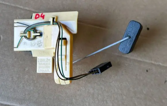 Audi A8 S8 D4 4H Fuel level sensor 4H0919673D