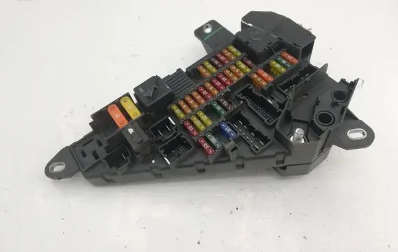 BMW 5 E60 E61 Fuse module 6906558 690655807