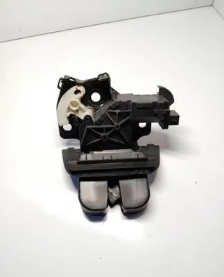 Audi A4 S4 B7 8E 8H Tailgate/trunk/boot lock/catch/latch 8P4827505B