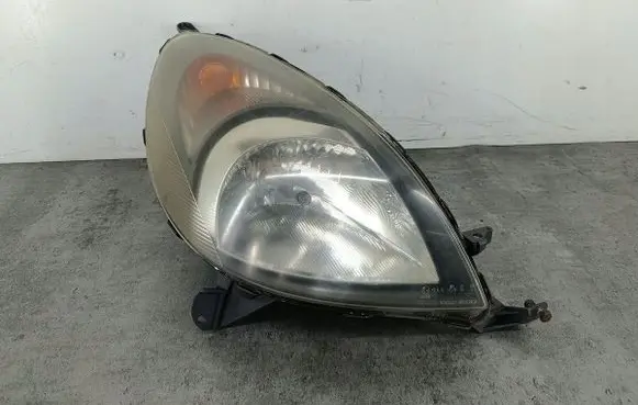 Toyota Yaris Verso Headlight/headlamp 52025RSTANLEY