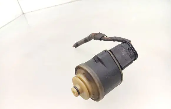 BMW 5 E60 E61 Fuel filter heater 8517898
