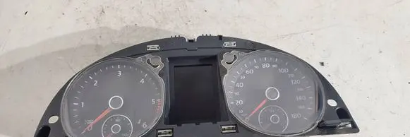 Volkswagen PASSAT CC Speedometer (instrument cluster) 3C8920970L