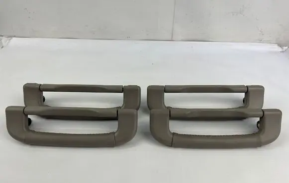 Lexus LS 430 A set of handles for the ceiling 