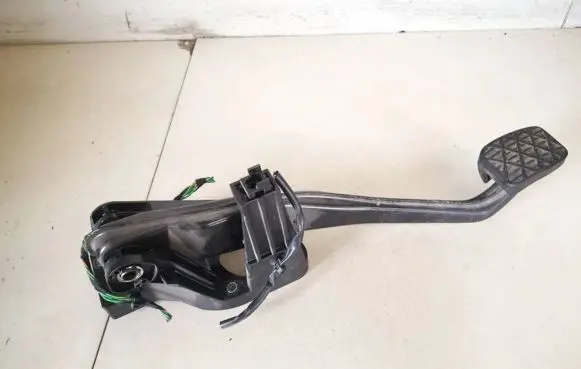 Mercedes-Benz B W246 W242 Brake pedal a2462920207