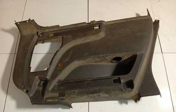 Opel Zafira B Front door card panel trim 322225228