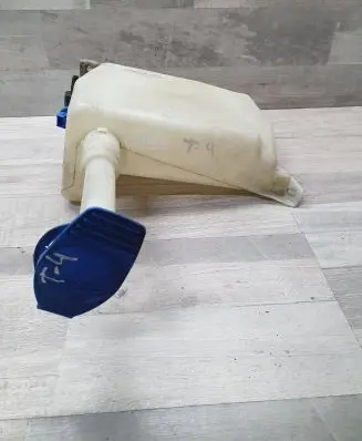 Volkswagen Multivan T4 Windshield washer fluid reservoir/tank 701955453B
