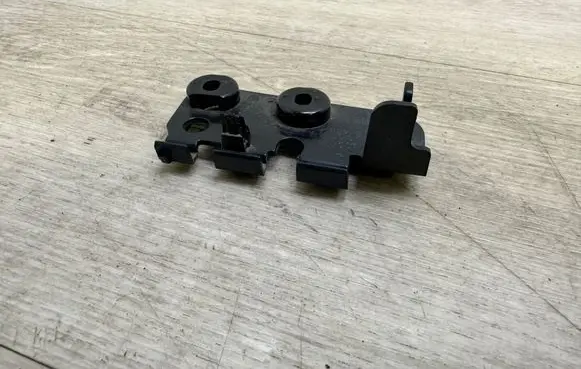 Porsche Cayenne (9Y0 9Y3) Fender mounting bracket 9Y0853648A