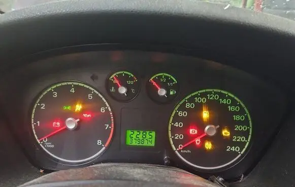 Speedometer (instrument cluster)