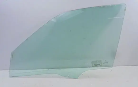 Peugeot 406 Front door window glass four-door