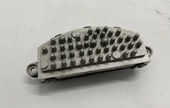 Volkswagen Golf Sportsvan Heater blower fan relay 5Q0907521C