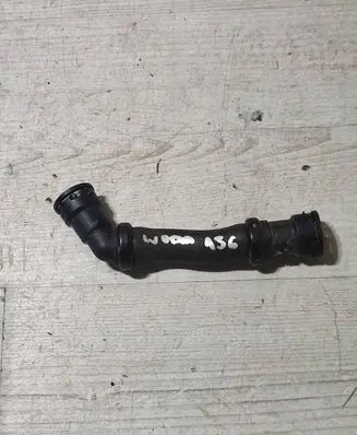 Mercedes-Benz GLA W156 Engine coolant pipe/hose