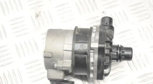 Chrysler Pacifica Electric auxiliary coolant/water pump 68237841AA