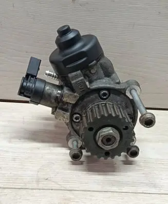Volkswagen PASSAT B8 Fuel injection high pressure pump 0445010538 04L130755E