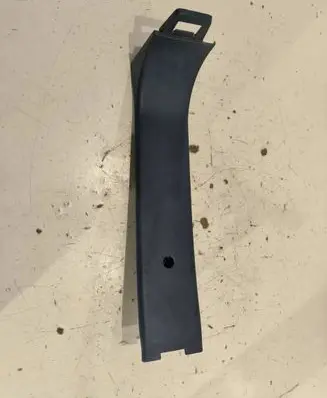 Chevrolet Suburban Rear sill trim cover 15646153 15667417 15646151