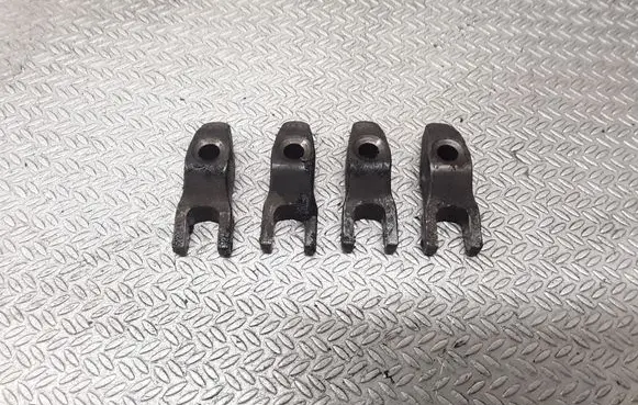 Hyundai i20 (PB PBT) Fuel Injector clamp holder 
