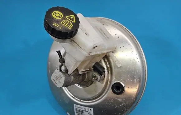 Peugeot 5008 II Brake booster 9807687080 IMPRK1612301