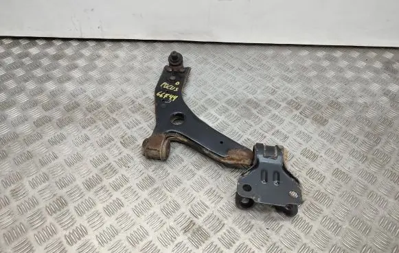 Ford Focus Front lower control arm/wishbone