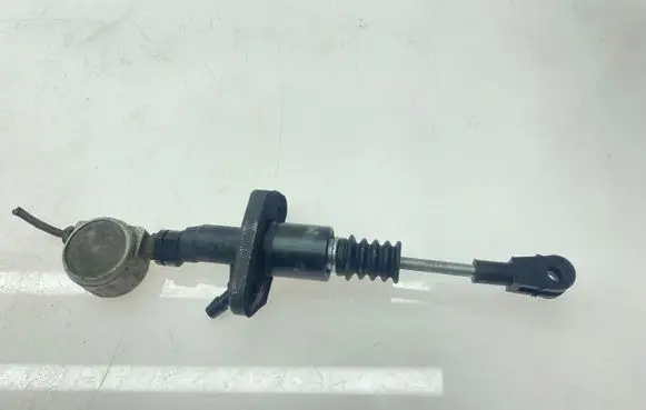 Opel Astra H Clutch master cylinder 6284600112