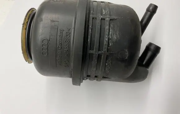 Audi A6 S6 C6 4F Power steering fluid tank/reservoir 4F0422371F