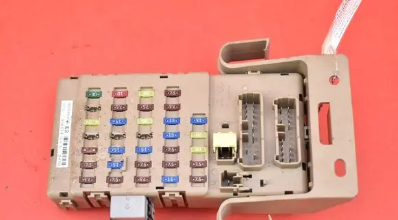 Subaru Outback Fuse box set 82201AJ000