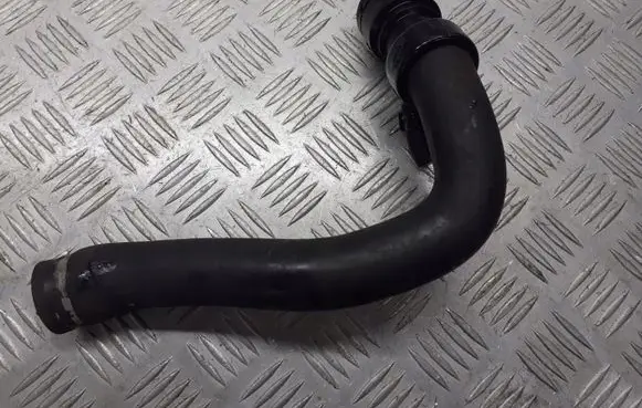 Audi A4 S4 B7 8E 8H Engine coolant pipe/hose 8E0121044E