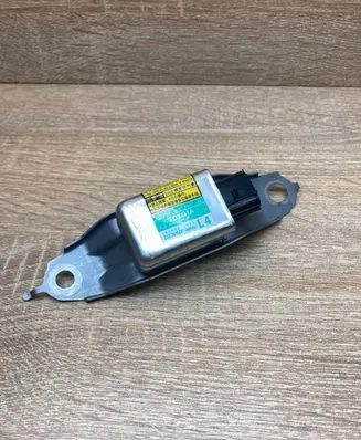 Toyota Prius (XW20) Airbag deployment crash/impact sensor 8983447020 1879000922