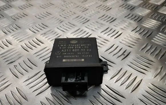Mercedes-Benz E W211 Light module LCM A2118203226