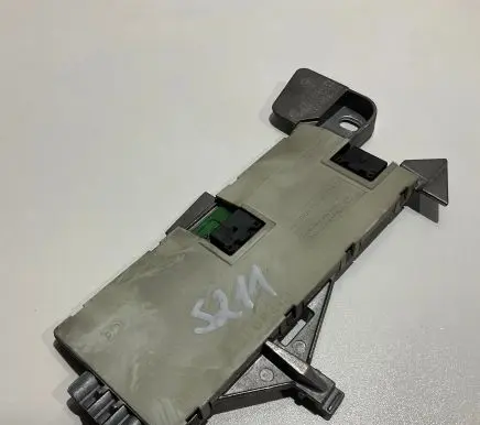 Mercedes-Benz E W211 Antenna control unit A2118200189 2118200189