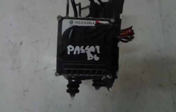 Volkswagen PASSAT B6 ABS Pump 6R0907379AE 6R0907379AC