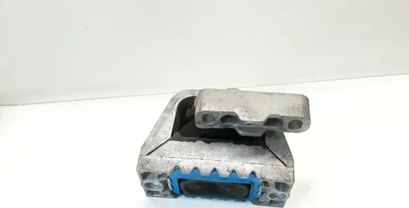 Volkswagen PASSAT B6 Engine mount bracket 1K0199262P