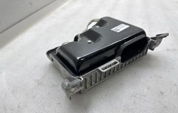 Tesla Model Y Central body control module 149732700B 149731900E 14890680C
