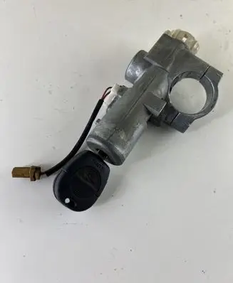 Nissan X-Trail T30 Ignition lock 