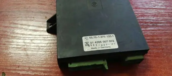 BMW 5 E28 Alarm control unit/module 1375125