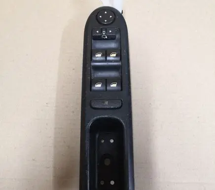 Peugeot 407 Electric window control switch 96468704XT