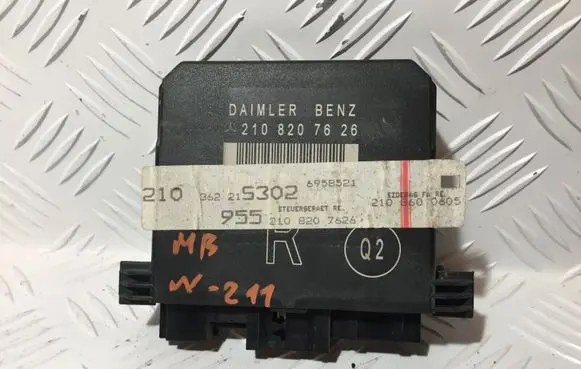 Mercedes-Benz E W211 Door control unit/module A2108207626