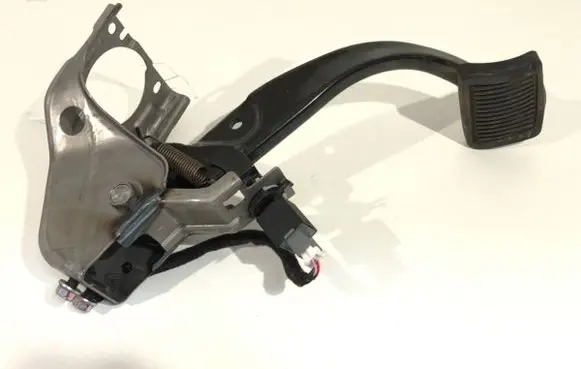 Hyundai i40 Pedal assembly 32800-3Z400
