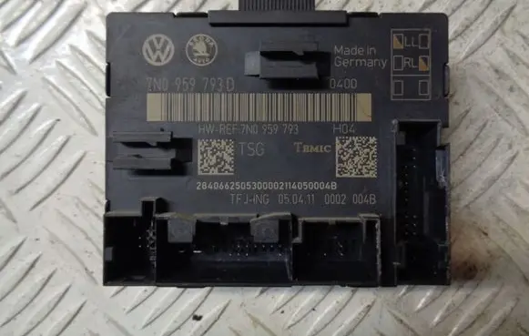 Skoda Yeti (5L) Door control unit/module 7N0959793D