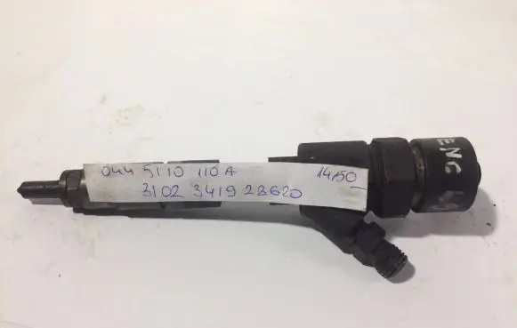 Renault Megane II Fuel injector 0445110110A