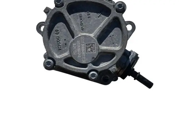 Opel Mokka B Vacuum pump 9812133880