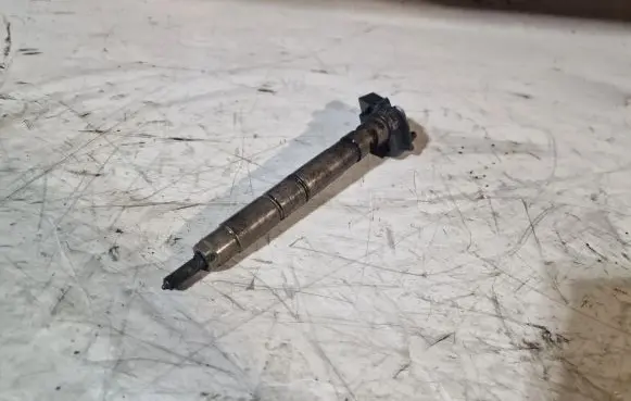 Audi A6 S6 C6 4F Fuel injector 059130277Q
