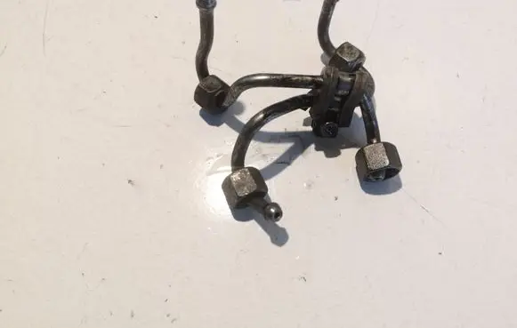 BMW 3 E46 Fuel injector supply line/pipe 