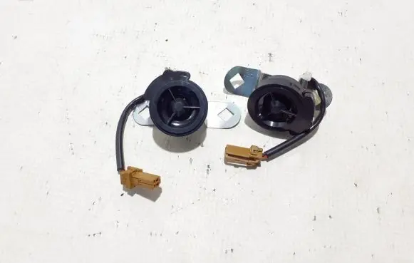 Nissan Pulsar Front door speaker