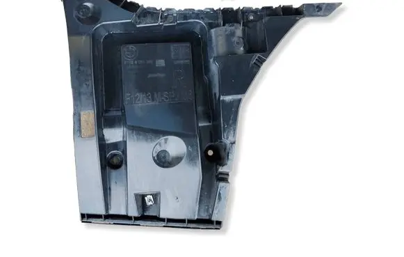 BMW 6 F12 F13 Bumper support mounting bracket corner 8050385